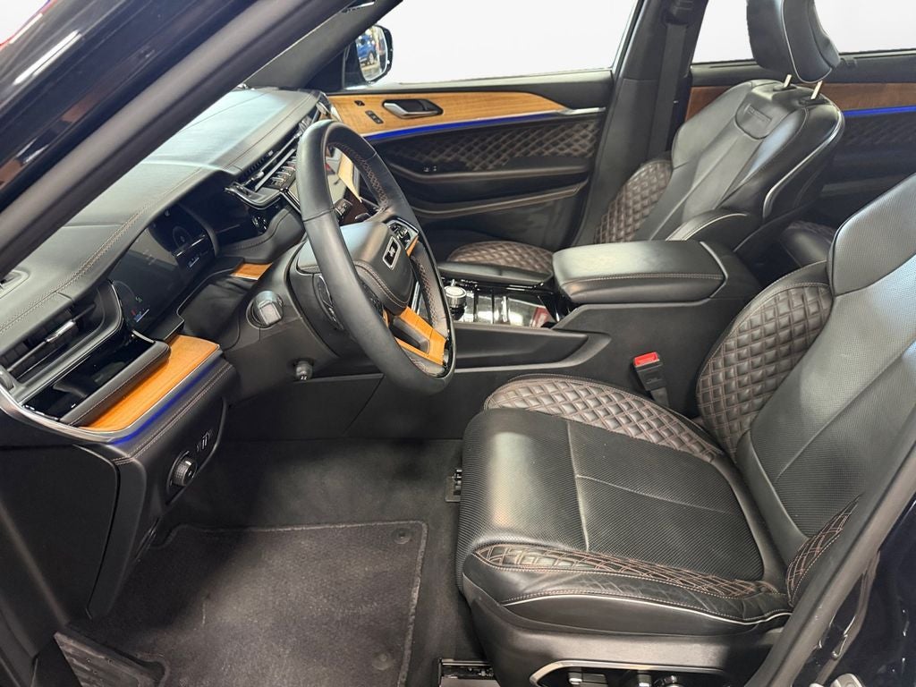2024 Jeep Grand Cherokee L Summit Reserve w/Pro-Tech & Luxury Pkgs