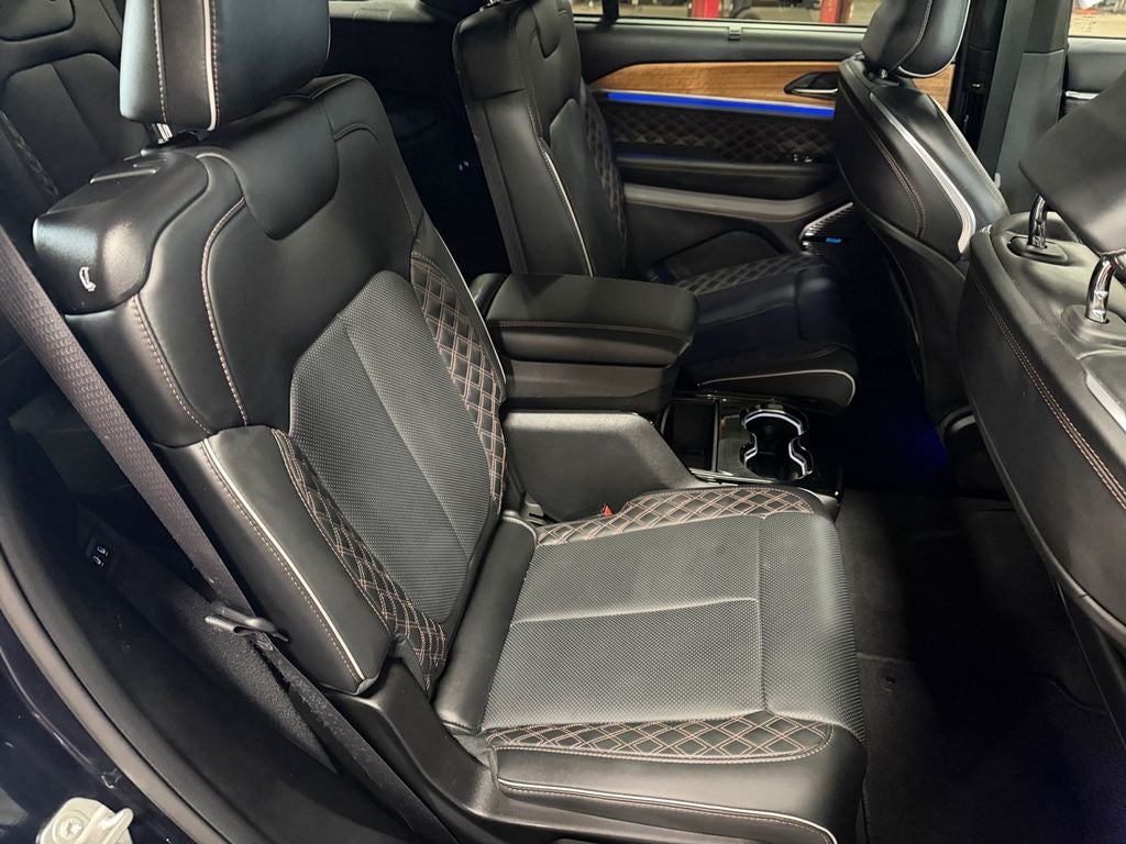 2024 Jeep Grand Cherokee L Summit Reserve w/Pro-Tech & Luxury Pkgs