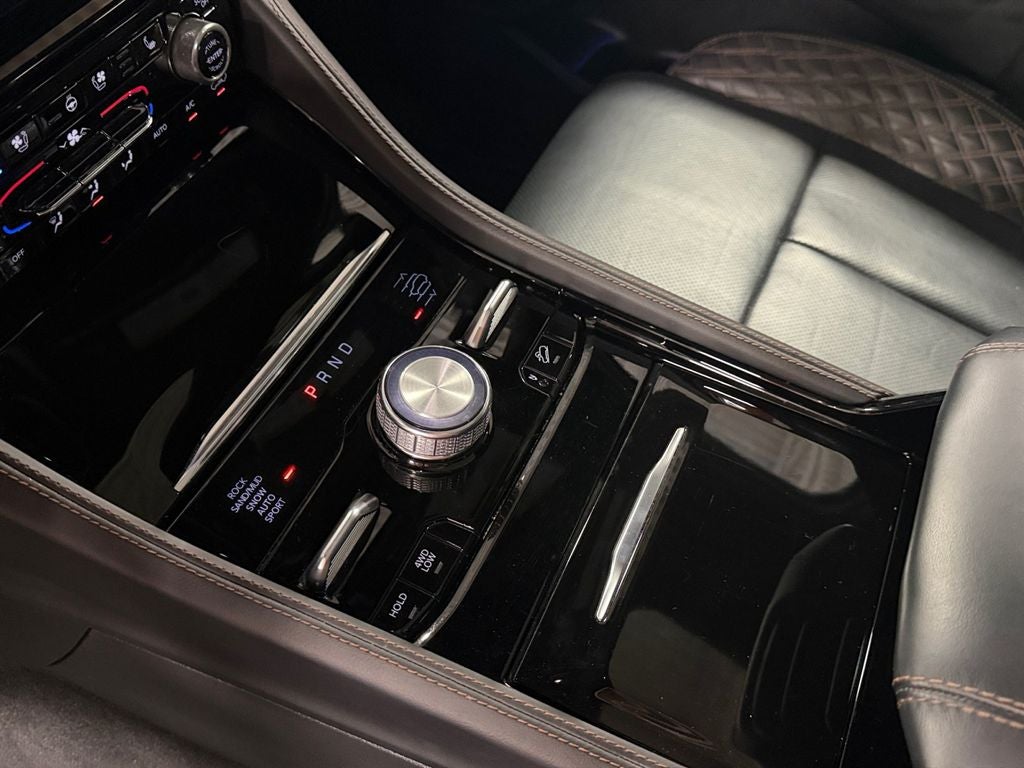 2024 Jeep Grand Cherokee L Summit Reserve w/Pro-Tech & Luxury Pkgs
