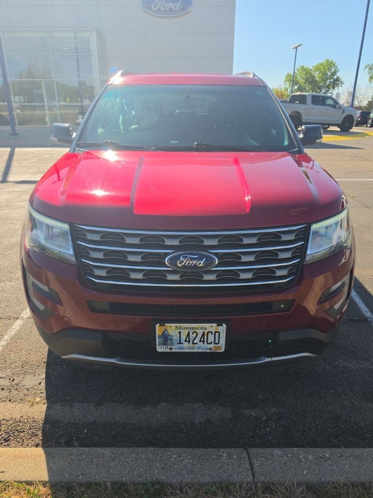 2017 Ford Explorer XLT w/Tow & Tech Pkgs