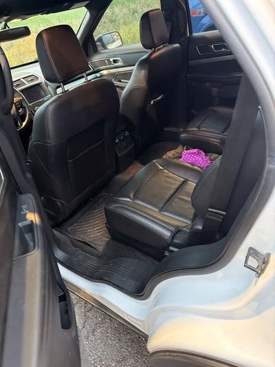 2018 Ford Explorer XLT w/Twin Panel Moon Roof