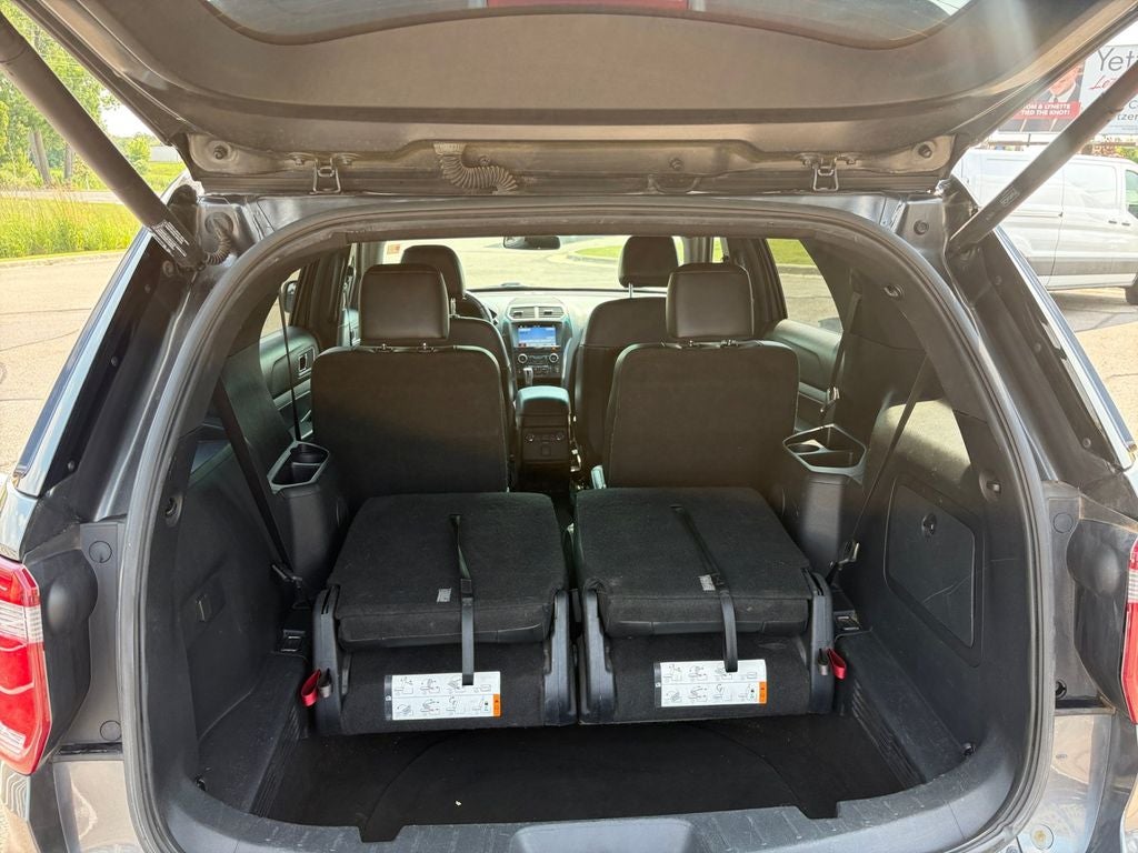 2017 Ford Explorer XLT w/Comfort & Tow Pkg