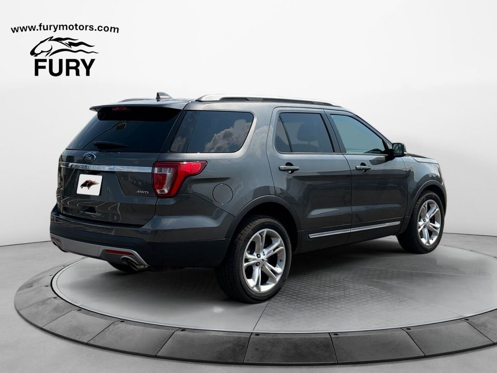 2017 Ford Explorer XLT w/Comfort & Tow Pkg