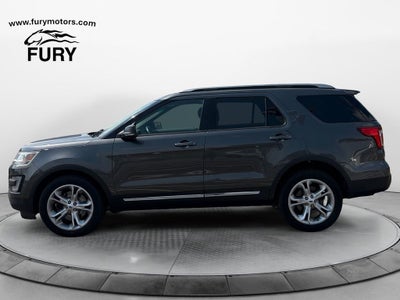 2017 Ford Explorer XLT w/Comfort & Tow Pkg