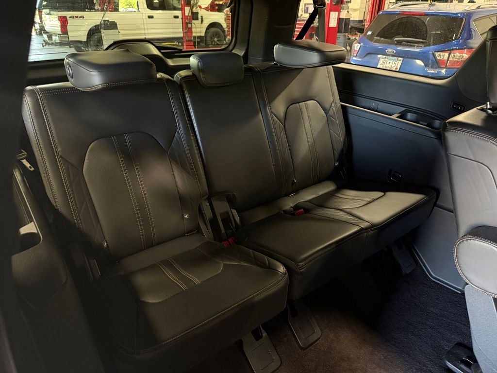 2023 Ford Expedition Max Platinum w/HD Trailer Tow Pkg