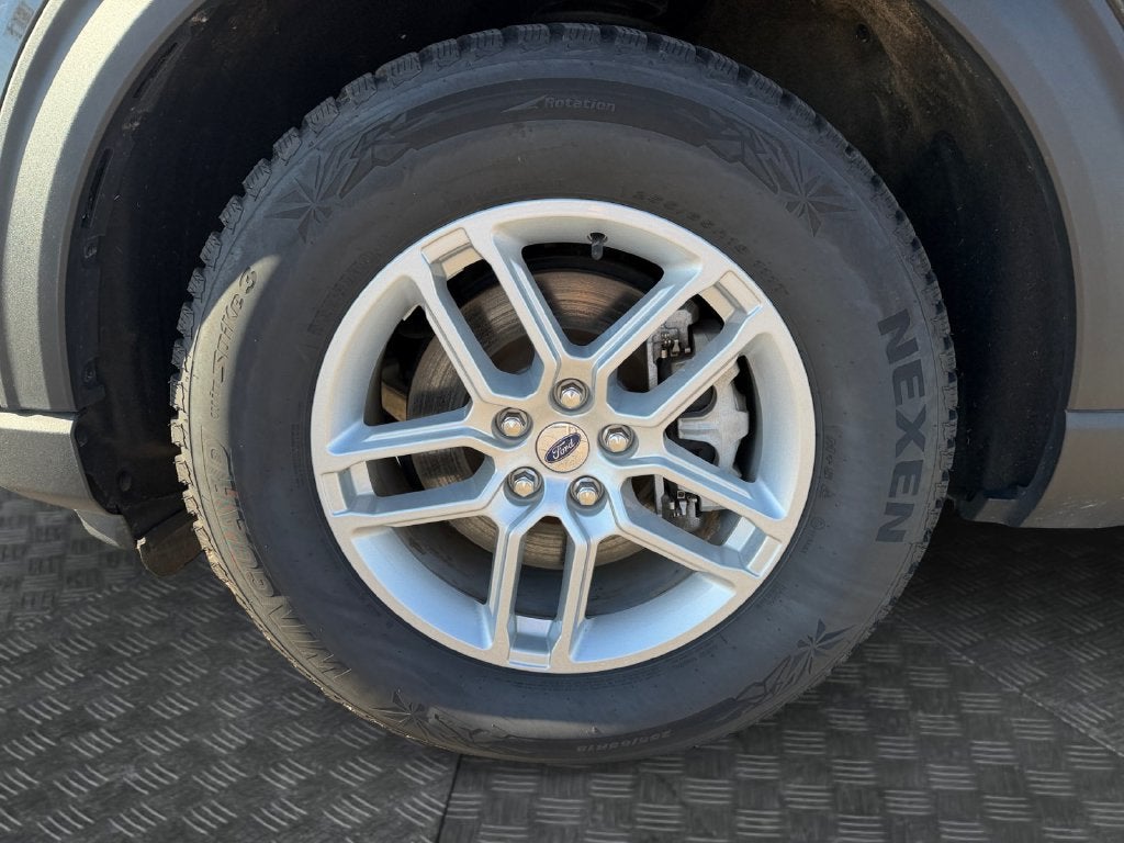 2025 Ford Explorer Active Gold Certified