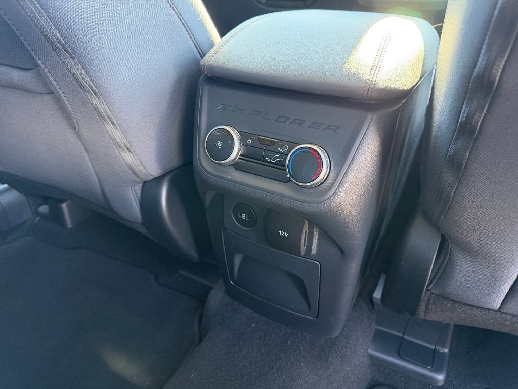2025 Ford Explorer Active Gold Certified