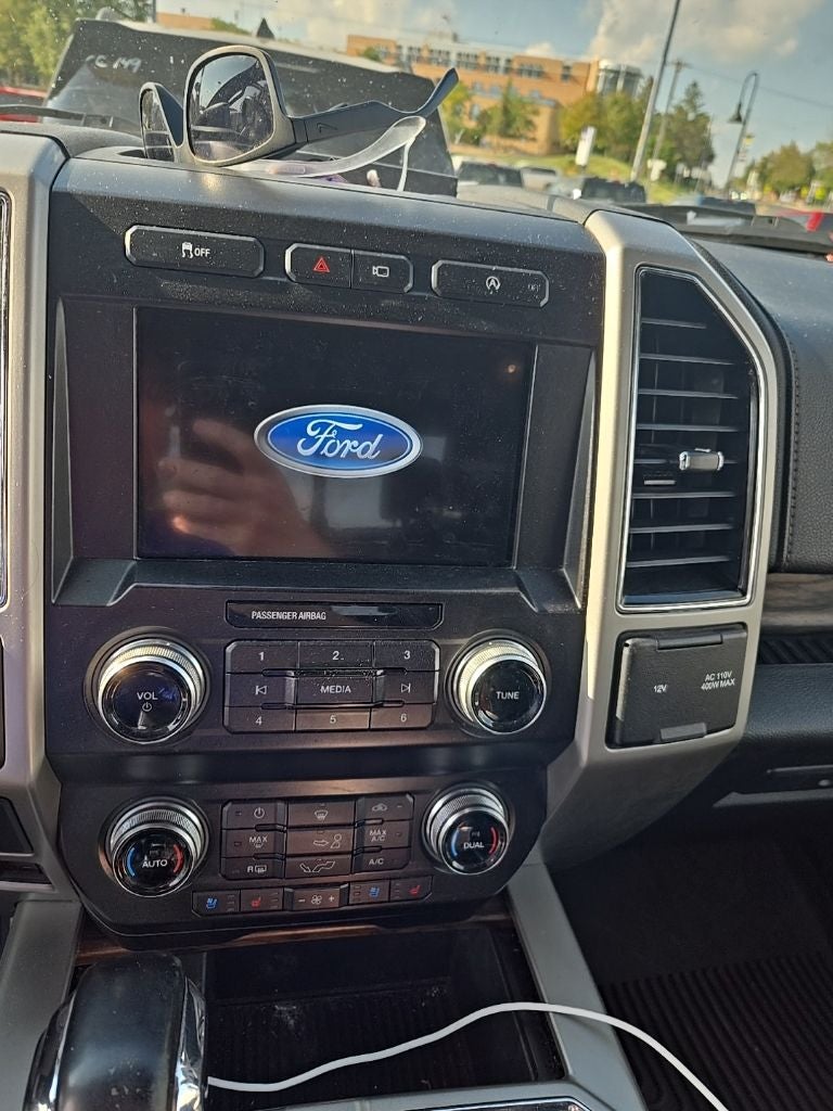 2019 Ford F-150 Lariat w/Max Tow / Tech & Twin Panel MoonRoof