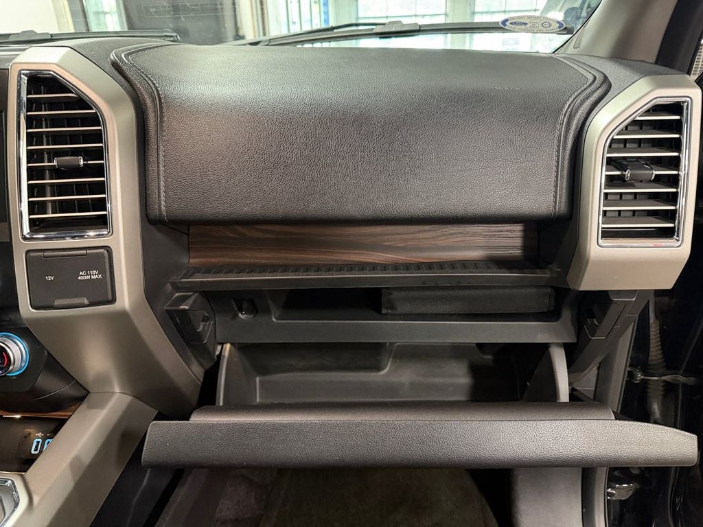 2016 Ford F-150 Lariat w/Max Tow & Chrome Appearance Pkgs