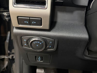 2016 Ford F-150 Lariat w/Max Tow & Chrome Appearance Pkgs