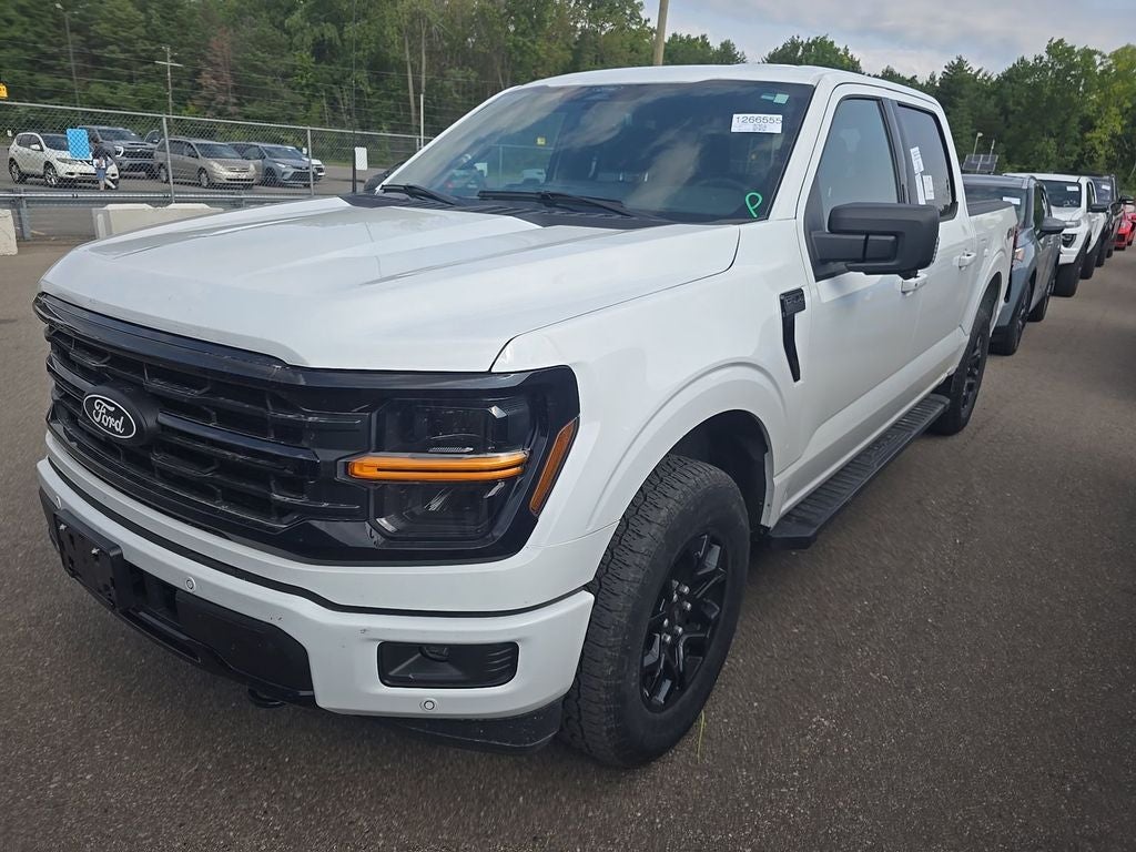 2024 Ford F-150 XLT w/Black Appearance