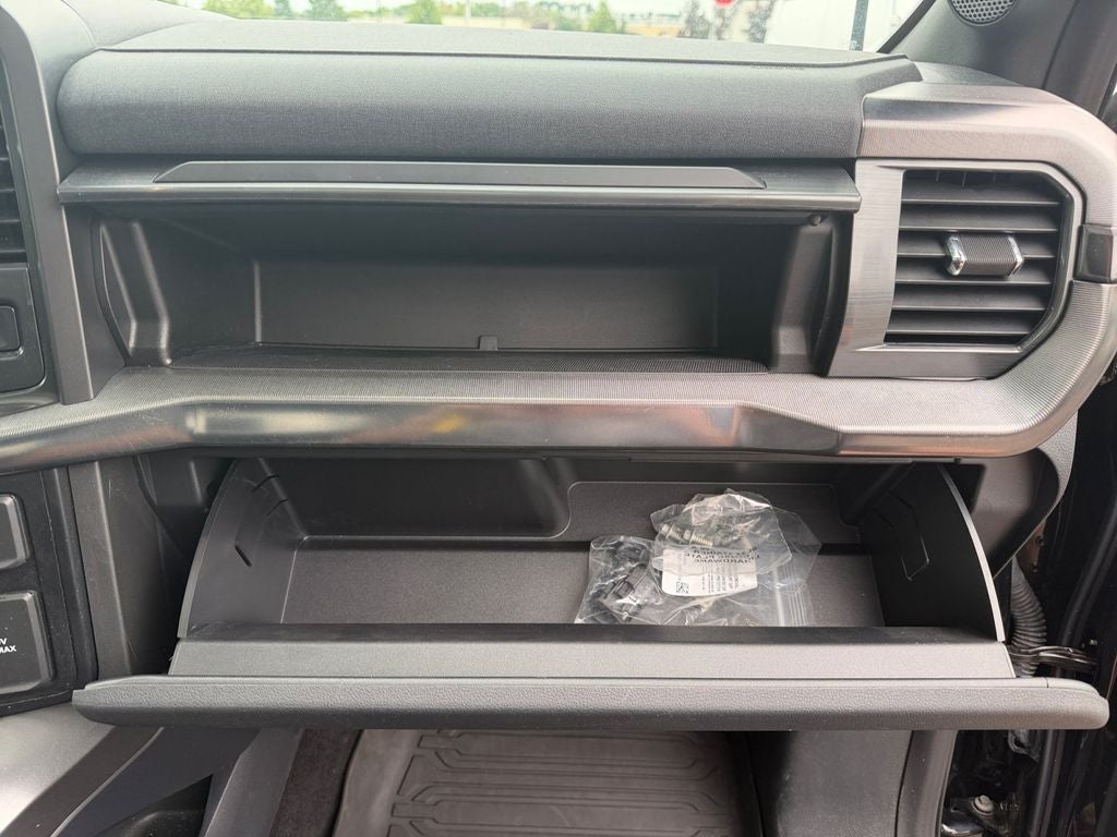 2024 Ford F-150 Lariat Black Appearance w/Twin Panel Moonroof