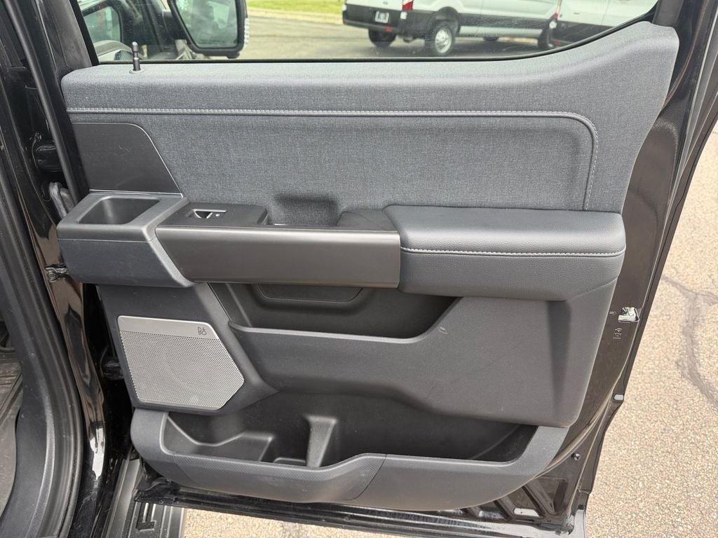 2024 Ford F-150 Lariat Black Appearance w/Twin Panel Moonroof
