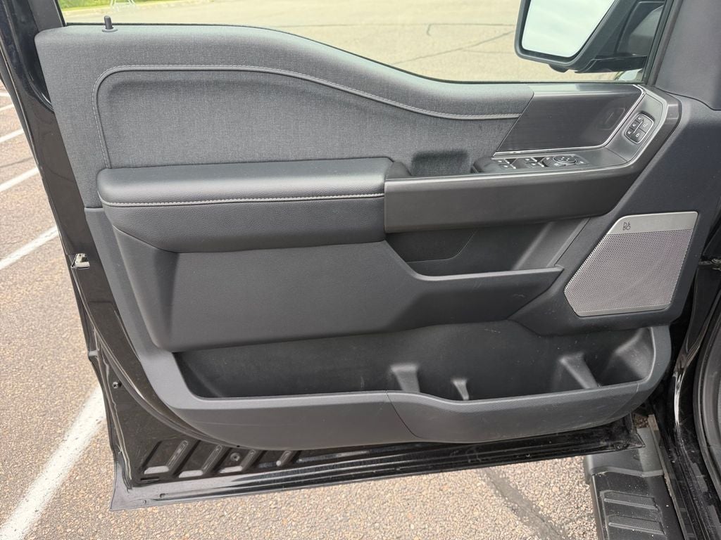 2024 Ford F-150 Lariat Black Appearance w/Twin Panel Moonroof