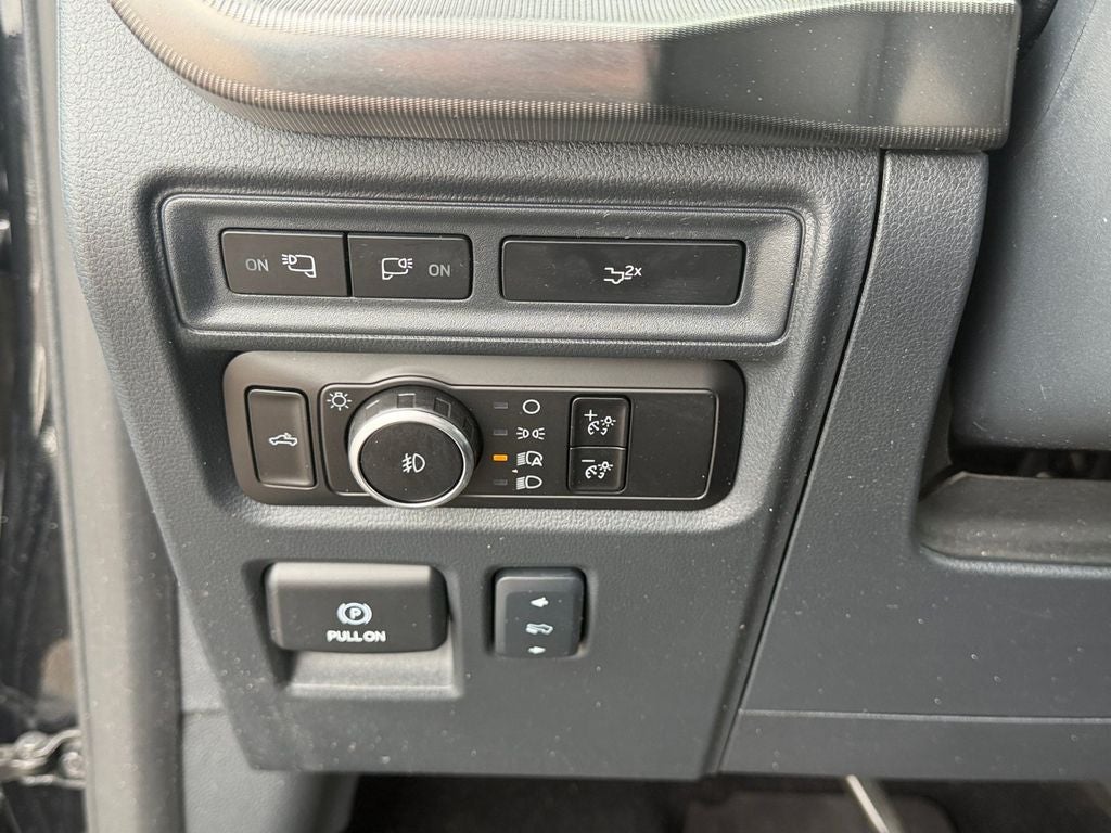 2024 Ford F-150 Lariat Black Appearance w/Twin Panel Moonroof