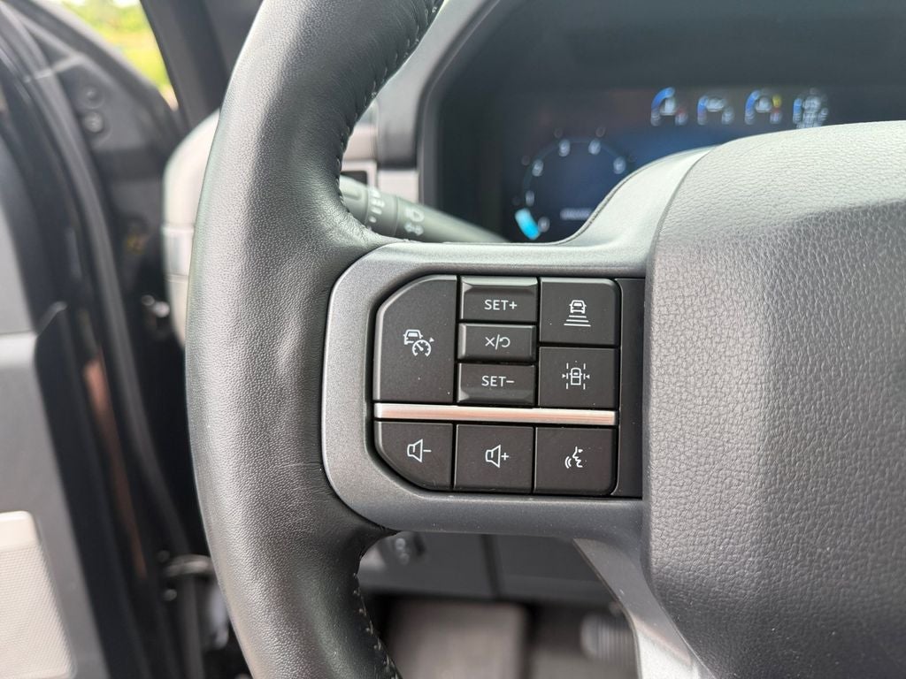 2024 Ford F-150 Lariat Black Appearance w/Twin Panel Moonroof
