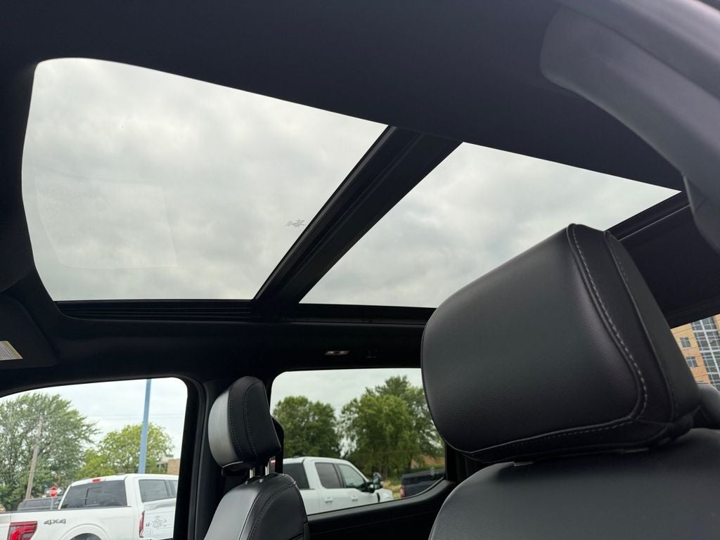 2024 Ford F-150 Lariat Black Appearance w/Twin Panel Moonroof