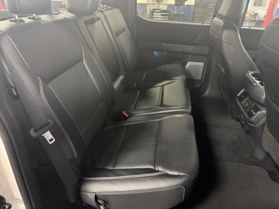 2024 Ford F-150 Lariat w/Black Appearance & Blue Cruise Equip