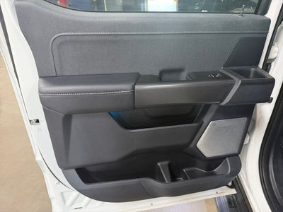 2024 Ford F-150 Lariat w/Black Appearance & Blue Cruise Equip