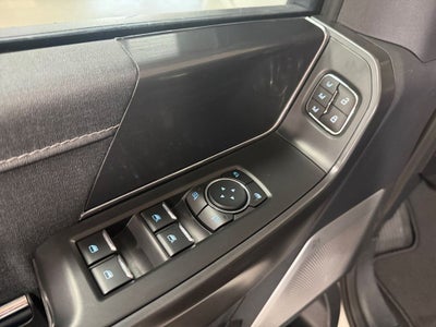 2024 Ford F-150 Lariat w/Black Appearance & Blue Cruise Equip