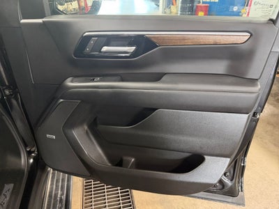 2025 Chevrolet Suburban High Country