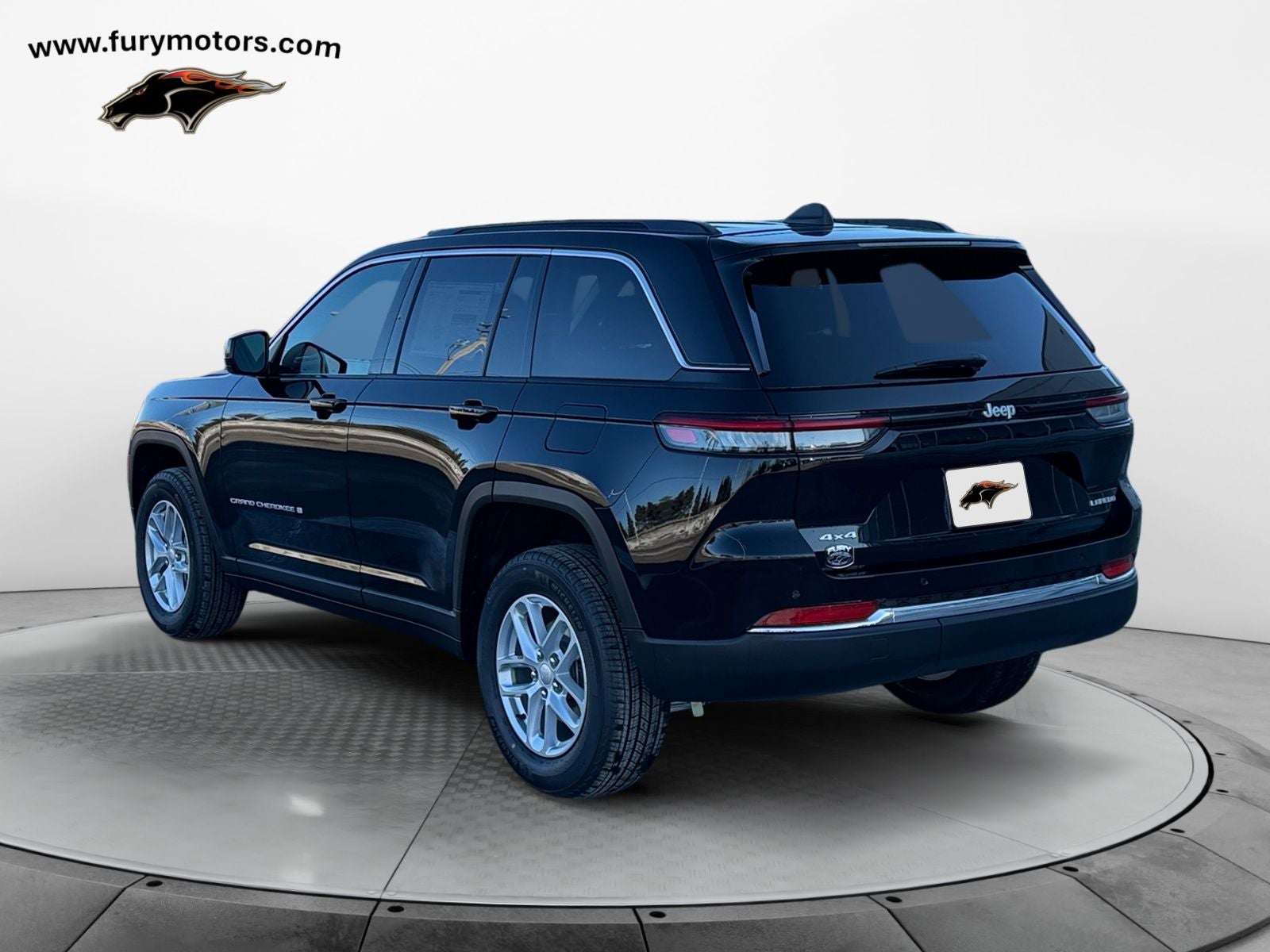 2025 Jeep Grand Cherokee GRAND CHEROKEE LAREDO X 4X4