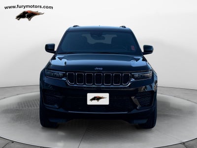2025 Jeep Grand Cherokee GRAND CHEROKEE LAREDO X 4X4