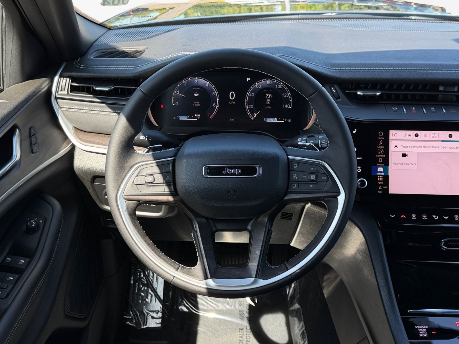 2027 Jeep Grand Cherokee GRAND CHEROKEE LIMITED 4X4