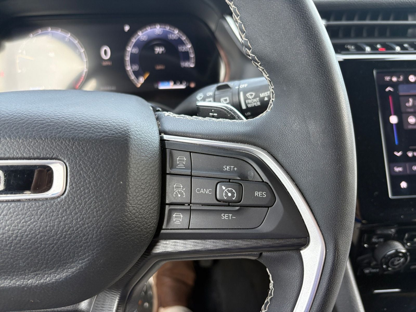 2023 Jeep Grand Cherokee L Altitude 4x4