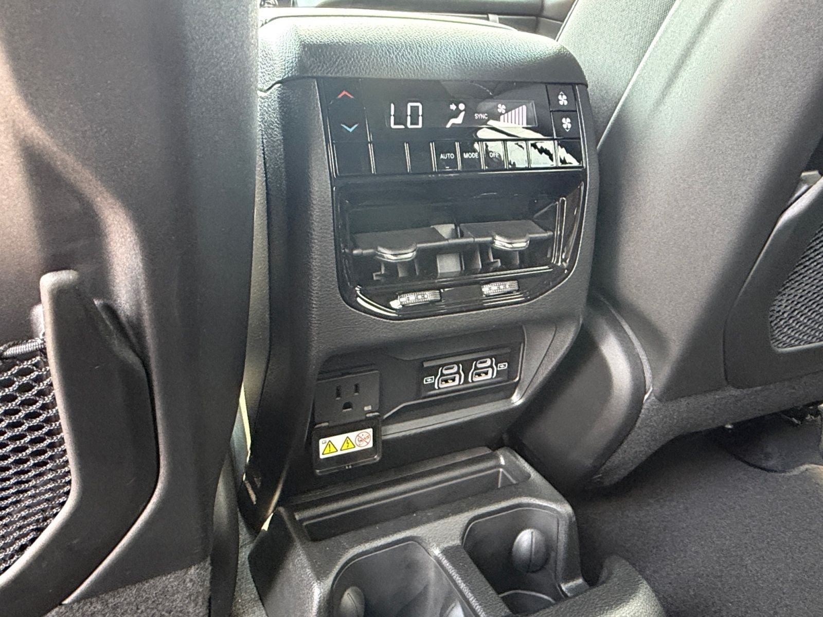 2026 Jeep Grand Cherokee GRAND CHEROKEE L LAREDO X 4X4