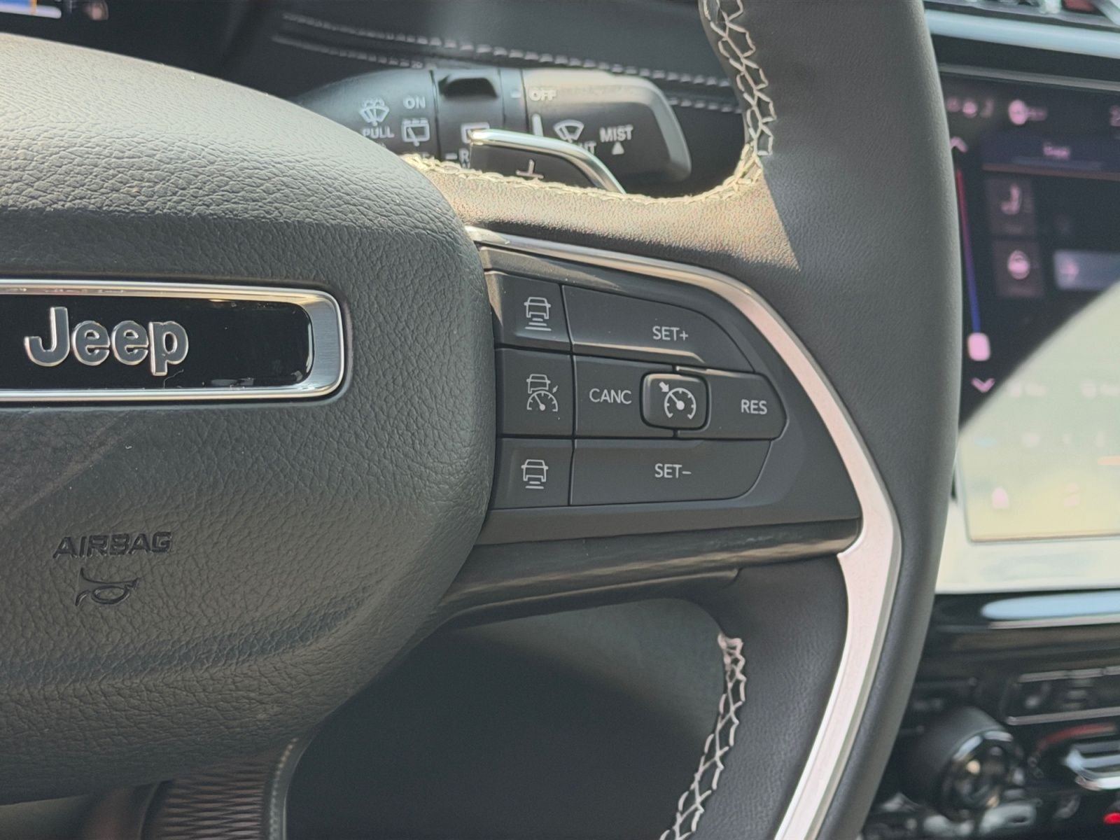 2026 Jeep Grand Cherokee GRAND CHEROKEE L LAREDO X 4X4