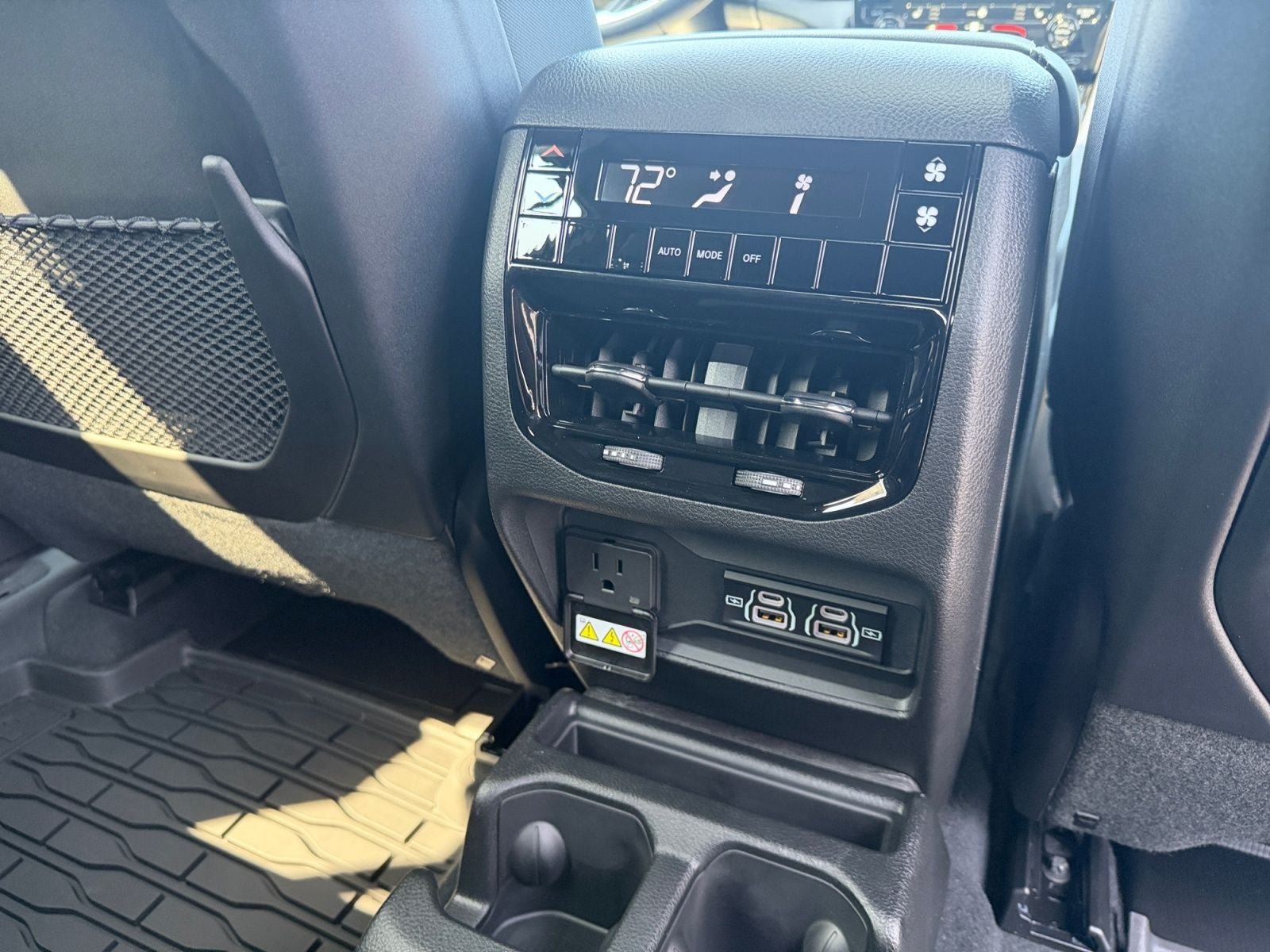 2026 Jeep Grand Cherokee GRAND CHEROKEE L LAREDO X 4X4