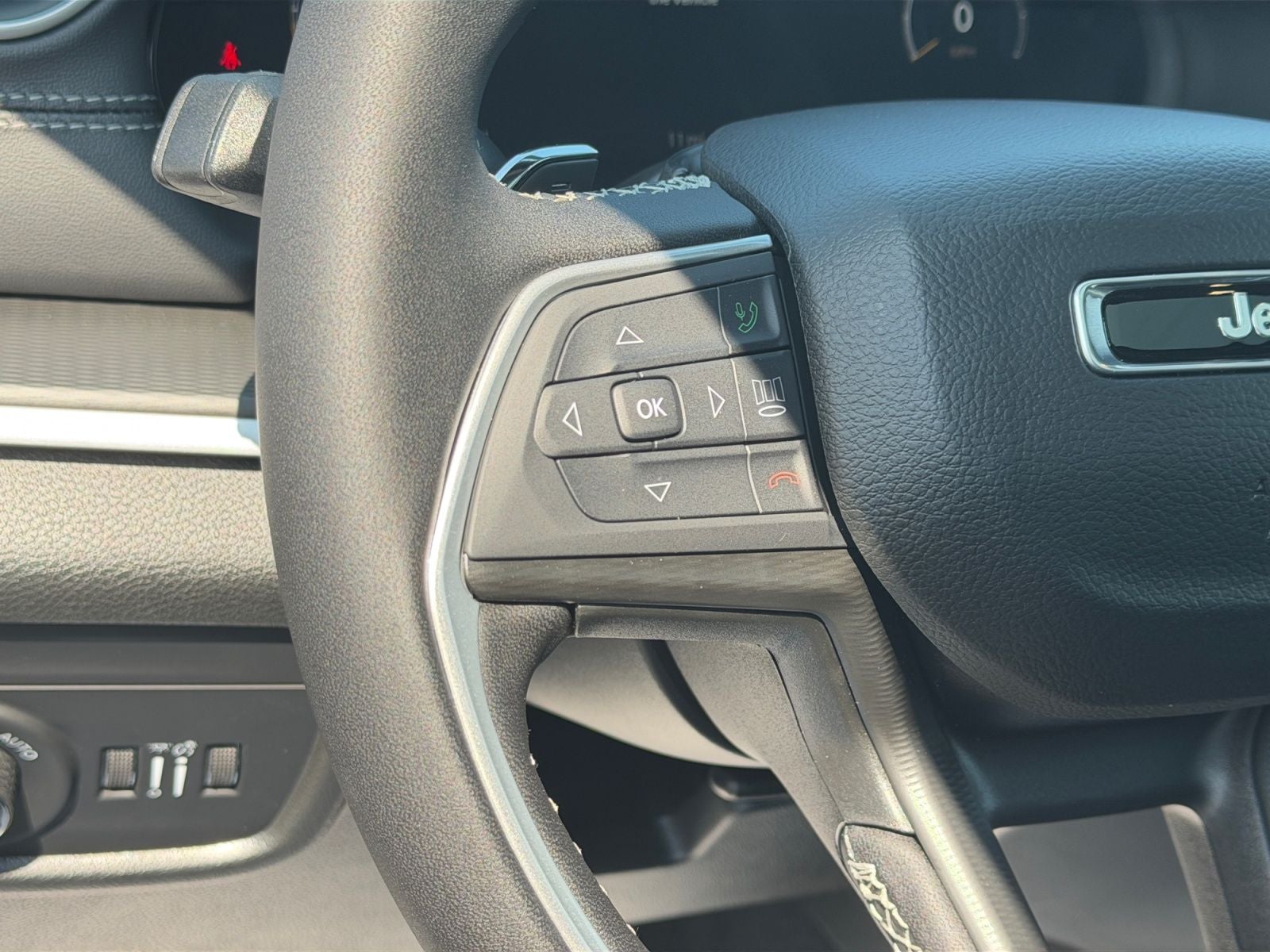 2026 Jeep Grand Cherokee GRAND CHEROKEE L LAREDO X 4X4