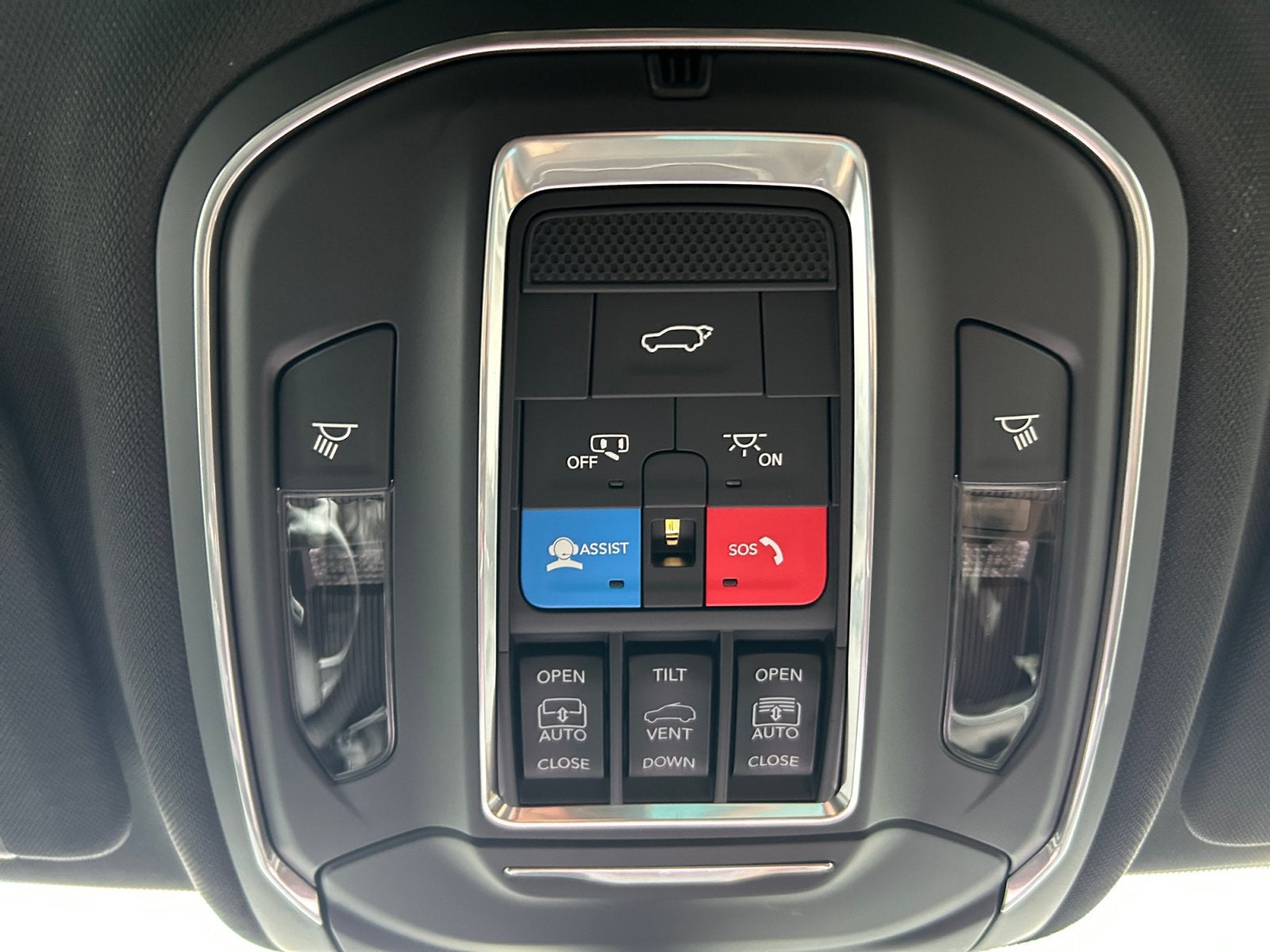 2027 Jeep Grand Cherokee GRAND CHEROKEE L LIMITED RESERVE 4X4