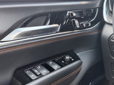 2025 Jeep Grand Wagoneer L Series III Obsidian 4x4