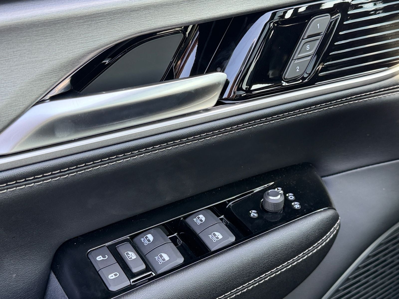 2026 Jeep Grand Wagoneer GRAND WAGONEER UPLAND 4X4
