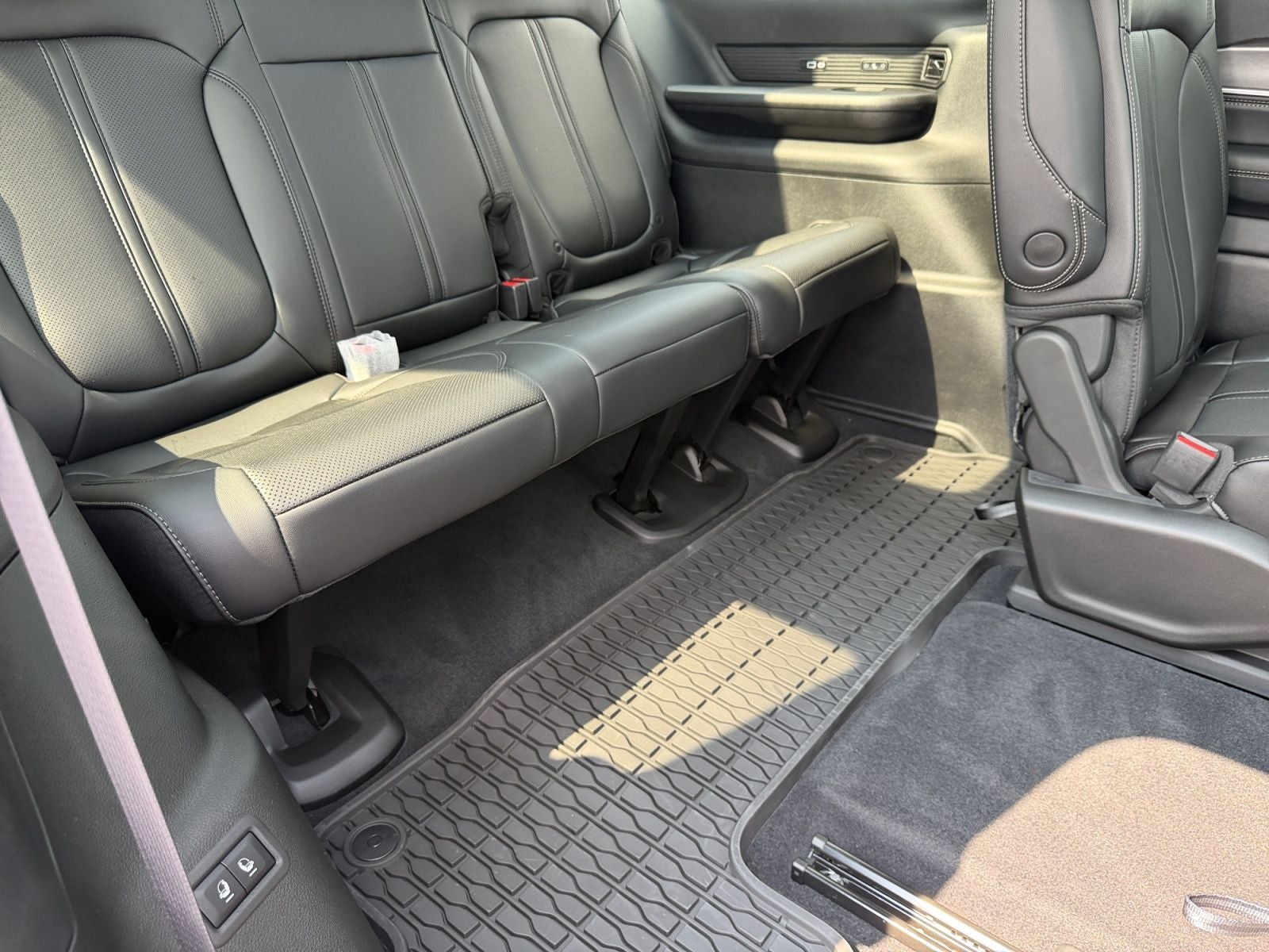 2026 Jeep Grand Wagoneer GRAND WAGONEER UPLAND 4X4