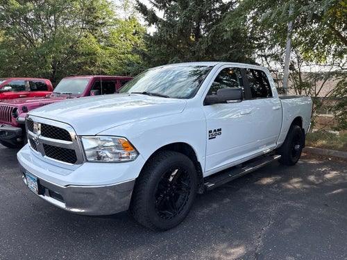 2019 RAM 1500 Classic SLT Crew Cab 4x4 5'7' Box