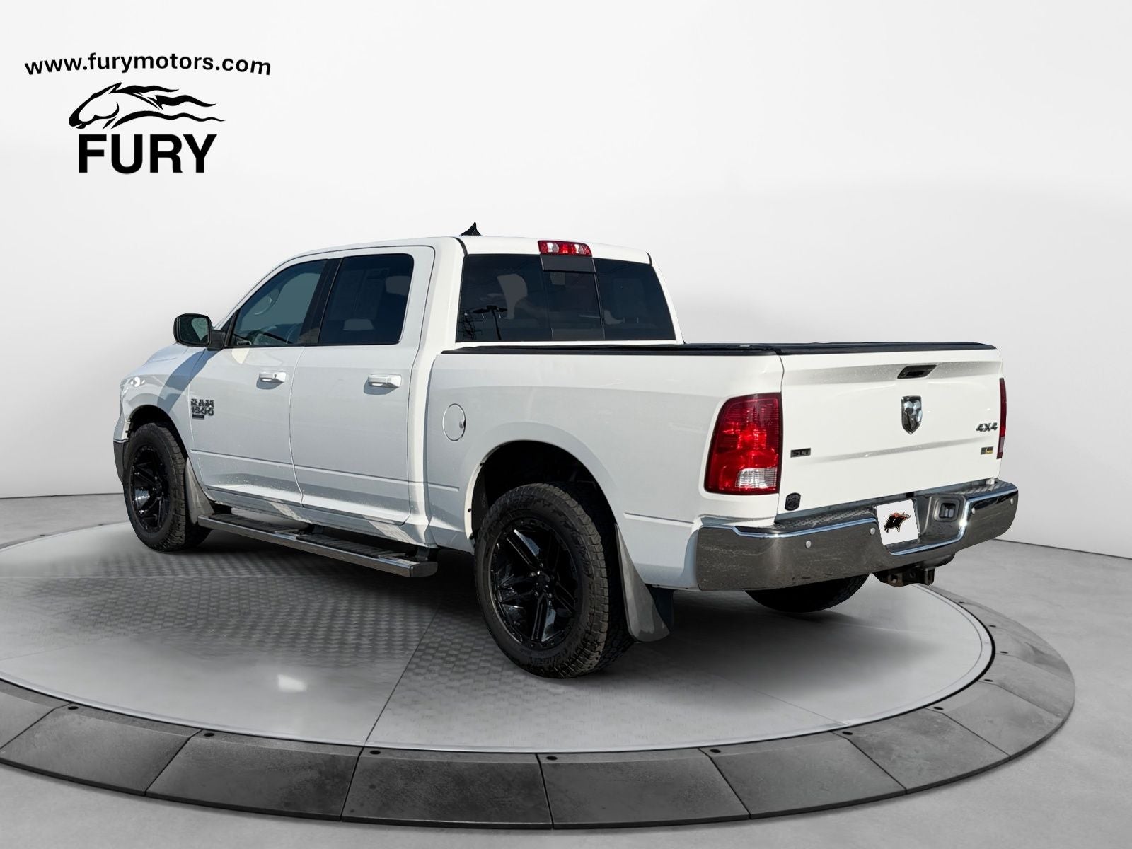 2019 RAM 1500 Classic SLT Crew Cab 4x4 5'7' Box
