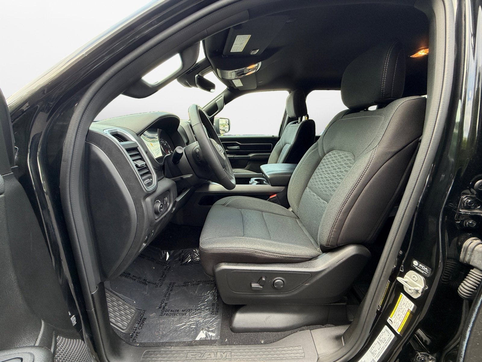 2025 RAM 1500 Big Horn Crew Cab 4x4 5'7' Box