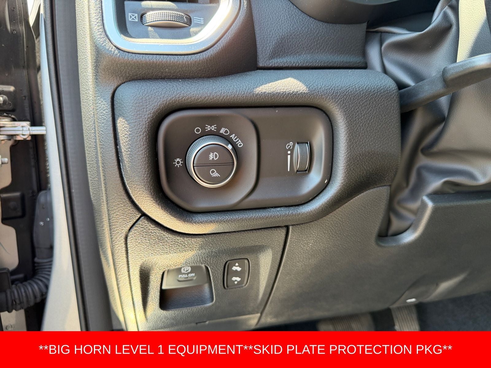 2025 RAM 1500 Big Horn Crew Cab 4x4 5'7' Box