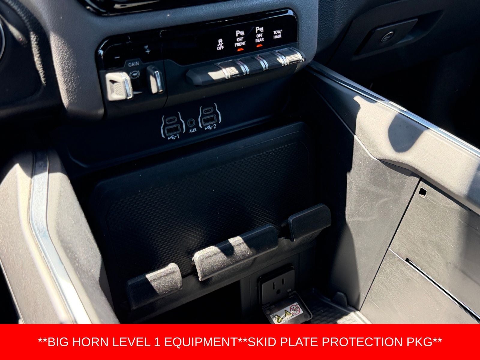2025 RAM 1500 Big Horn Crew Cab 4x4 5'7' Box
