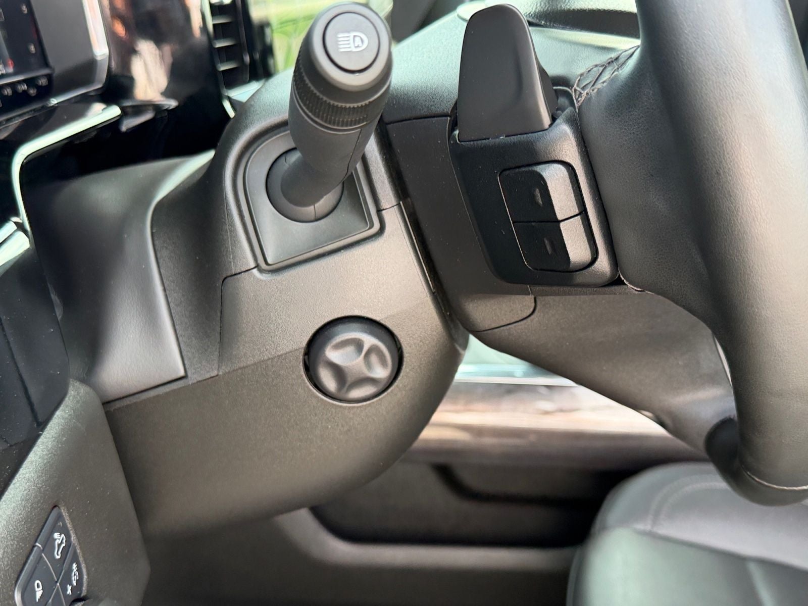 2025 Chevrolet Silverado 1500 4WD LTZ