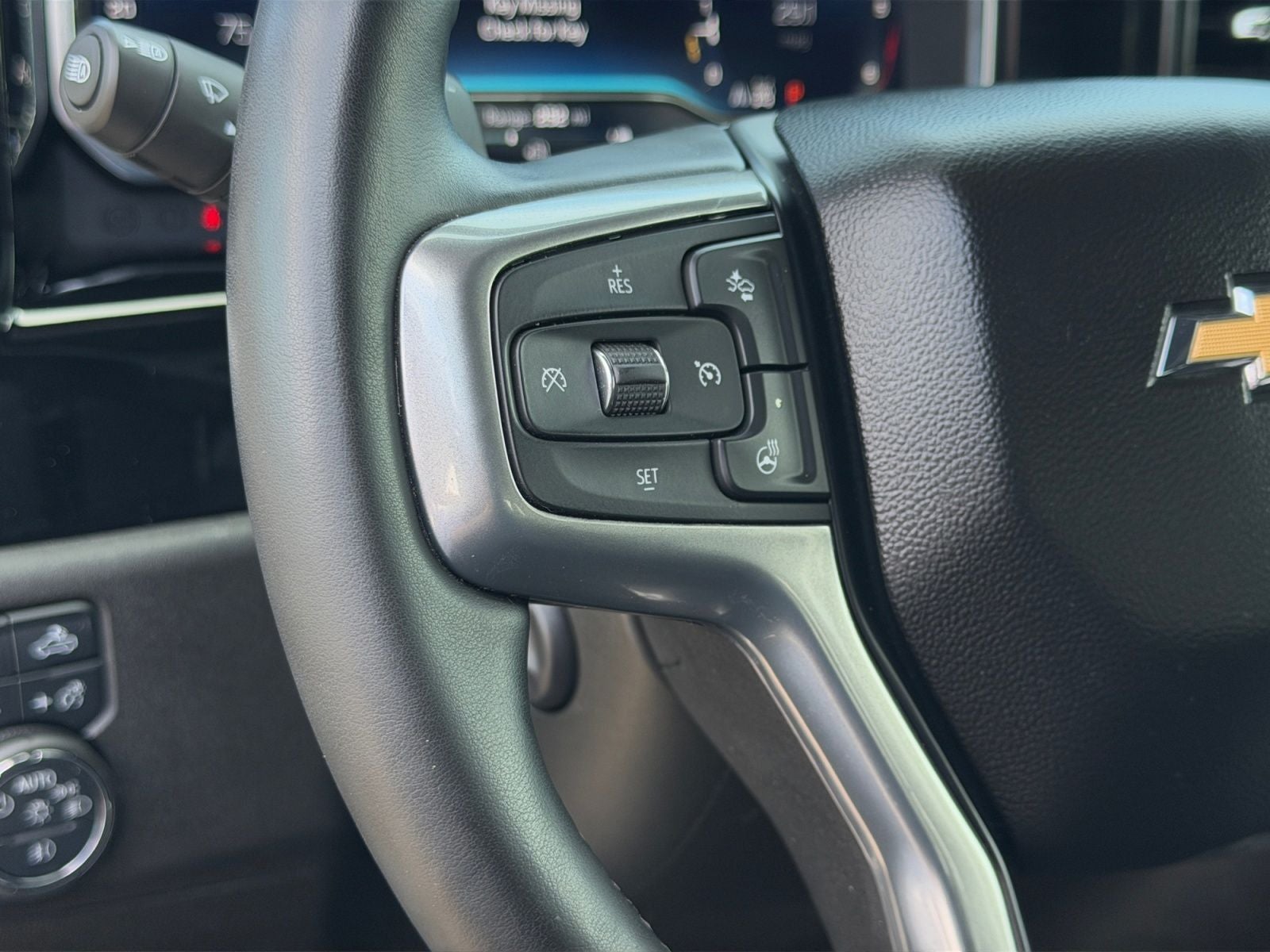 2025 Chevrolet Silverado 1500 4WD LTZ