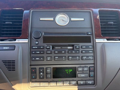 2004 Lincoln Town Car Ultimate