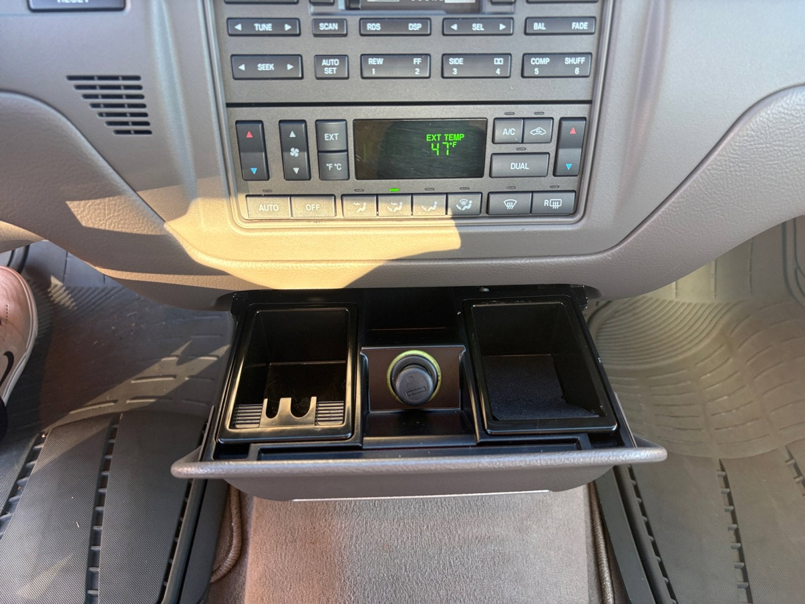 2004 Lincoln Town Car Ultimate