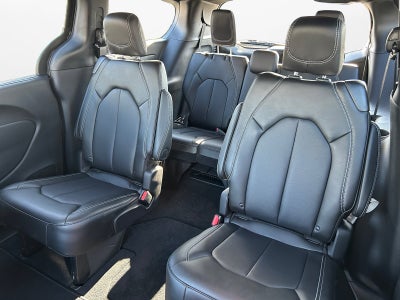 2027 Chrysler Pacifica PACIFICA SELECT AWD
