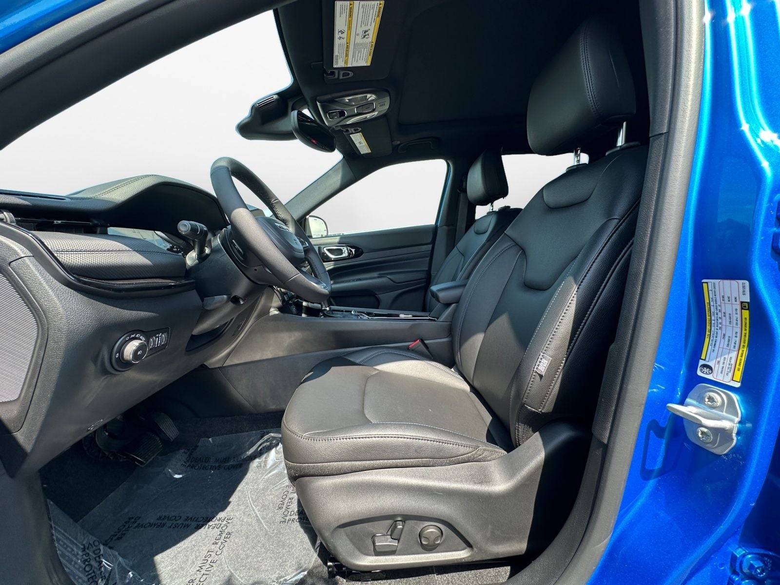 2025 Jeep Compass COMPASS LIMITED 4X4