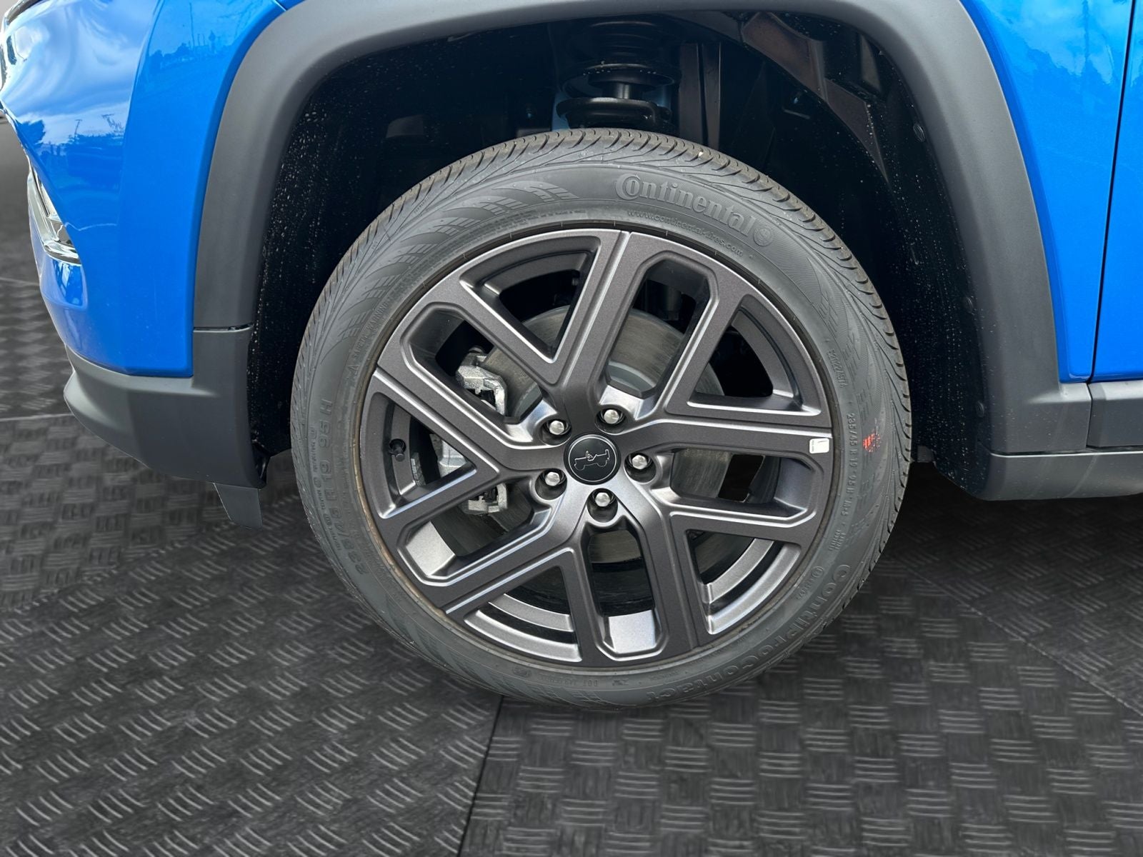 2025 Jeep Compass COMPASS LIMITED 4X4