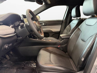 2023 Jeep Compass Latitude Lux FWD